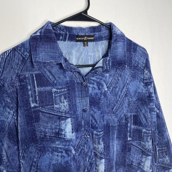 Almost Famous Womens Shirt M Blue Textured Crinkle Blouse Button Front Stretchy - Picture 3 of 7